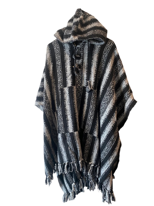 Black & White Mix Attractive Gheri Poncho